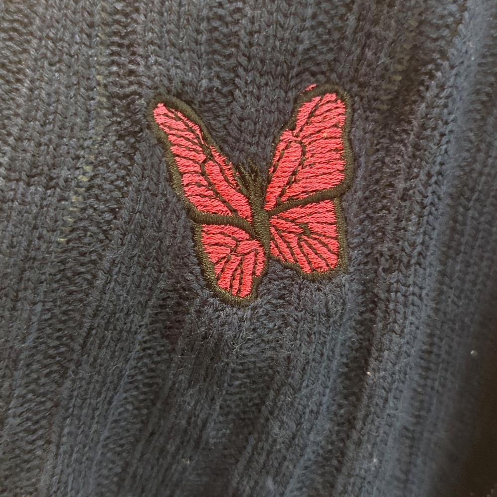 Cropped Sweater - Picture 5 of 5